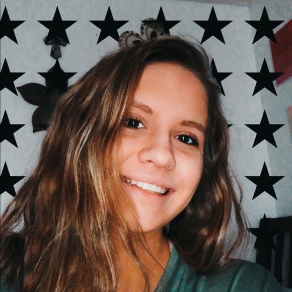 Meet your Posher, Sarah - Picture 1 of 1